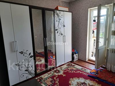 4-комнатная квартира · 80 м² · 5/5 этаж, мкр Сайрам 3 — Жәнібекова Шаяхметованың қиылысында орналасқан за 28.5 млн ₸ в Шымкенте, Аль-Фарабийский р-н