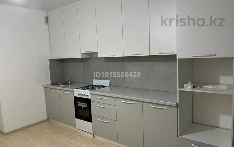 1-бөлмелі пәтер · 50 м² · 2/9 қабат, Шұғыла ш/а. 340/35, бағасы: 200 000 ₸ в Алматы, Наурызбайский р-н — фото 2