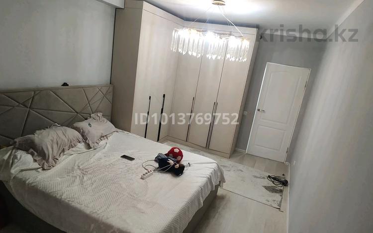 3-бөлмелі пәтер · 74 м² · 4/4 қабат, Мкр. Гульдер 1160, бағасы: 35 млн ₸ в  — фото 2