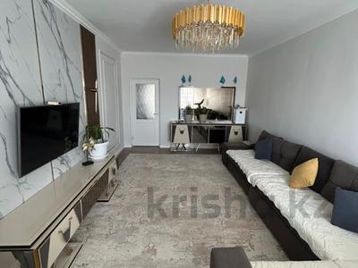 3-комнатная квартира, 81.9 м², 7/9 этаж, мкр. Алмагуль, Алмагуль 16 за 27.5 млн 〒 в Атырау, мкр. Алмагуль