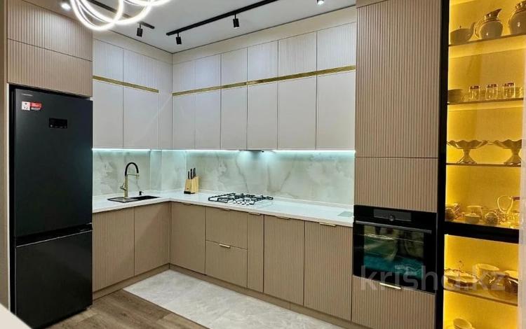 3-бөлмелі пәтер · 97.5 м² · 4/10 қабат, мкр. Алтын орда, Шокая, бағасы: 37 млн ₸ в Актобе — фото 9