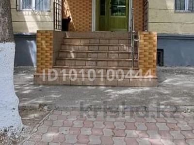 Офисы, магазины и бутики · 45 м² за 40.5 млн 〒 в Шымкенте, Аль-Фарабийский р-н