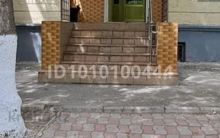 Офисы, магазины и бутики · 45 м² за 40.5 млн 〒 в Шымкенте, Аль-Фарабийский р-н — фото 3