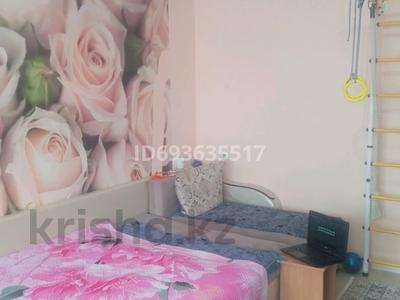3-бөлмелі пәтер · 55 м² · 5/5 қабат, Водник 1 — Магазин Шинар, бағасы: 33 млн ₸ в Боралдае (Бурундай), мкр Водник-1