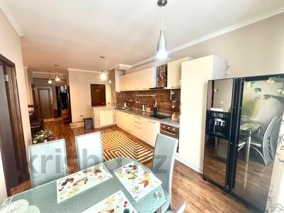 3-бөлмелі пәтер · 122 м² · 8/22 қабат, Бухар жырау 27/5, бағасы: 599 000 ₸ в Алматы, Бостандыкский р-н