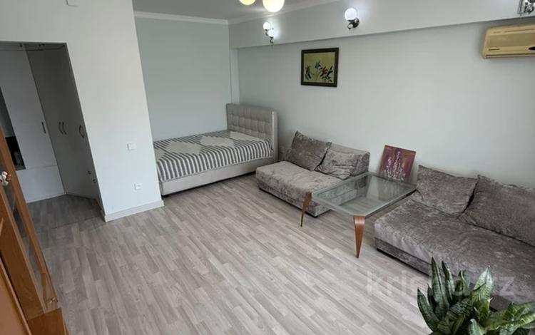 1-бөлмелі пәтер · 43 м² · 5/5 қабат, Розыбакиева, бағасы: 32 млн ₸ в Алматы, Бостандыкский р-н — фото 2
