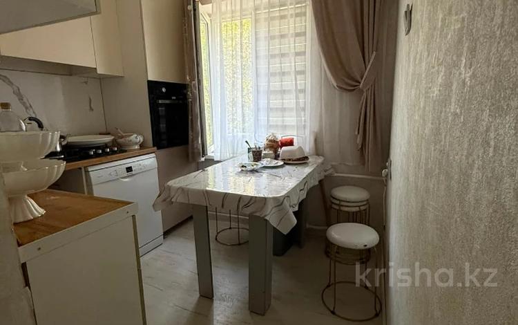 3-комнатная квартира · 57 м² · 4/4 этаж, мкр №10 за 36 млн ₸ в Алматы, Ауэзовский р-н — фото 13