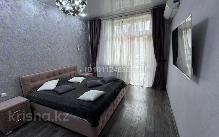 3-комнатная квартира · 135 м² · 7/12 этаж, 17-й мкр 7 за 60 млн ₸ в Актау — фото 2
