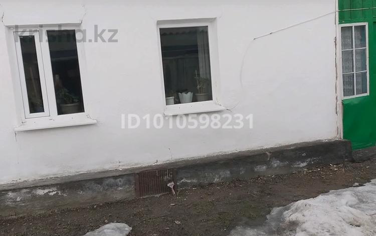 Отдельный дом · 3 комнаты · 65 м² · 10.5 сот., Северная 28 — Рядом школа,вокзал,магазины,садик. за 7.6 млн ₸ в Акколе — фото 2