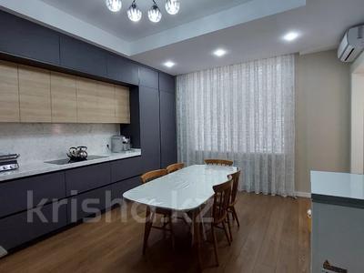 3-комнатная квартира, 120 м², 3/8 этаж, мкр. Алтын орда, Тауелсиздик за 67 млн 〒 в Актобе, мкр. Алтын орда