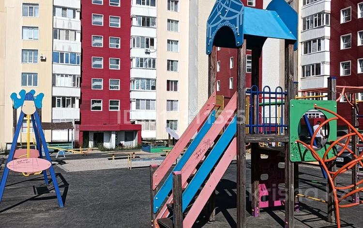 2-бөлмелі пәтер · 60 м² · 1/9 қабат, Бауыржан Момышулы 14, бағасы: 24 млн ₸ в Усть-Каменогорске — фото 4