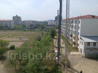 3-комнатная квартира · 70 м² · 5/5 этаж, Аппасова 30 за 150 000 ₸ в Таразе