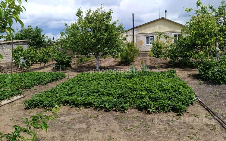 Отдельный дом · 4 комнаты · 80 м² · 21 сот., Алии Молдагуловой 1 за 18 млн ₸ в  — фото 2