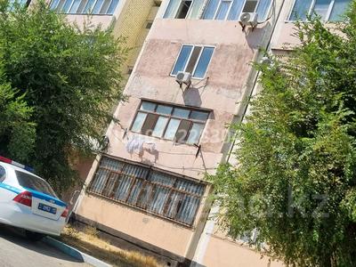 2-комнатная квартира · 60 м² · 3/4 этаж, Абдіразақов 36/14 — Қытаи базар Мереи маркет жақ за 12 млн ₸ в Арыси