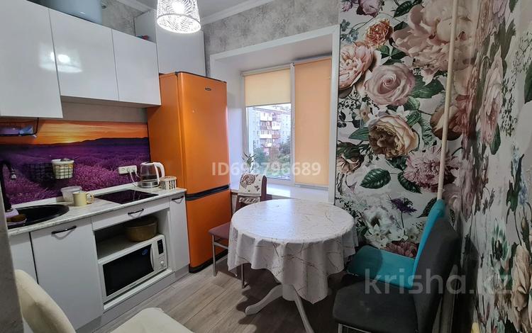 2-бөлмелі пәтер · 45 м² · 4/5 қабат, Абая 14, бағасы: 25 000 ₸ в Бурабае — фото 3