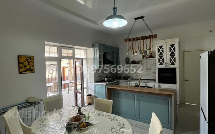 Жеке үй · 6 бөлме · 280 м² · 8 жүзд., Самал ш/а., Проезд 7, бағасы: 80 млн ₸ в Атырау, мкр Самал — фото 2