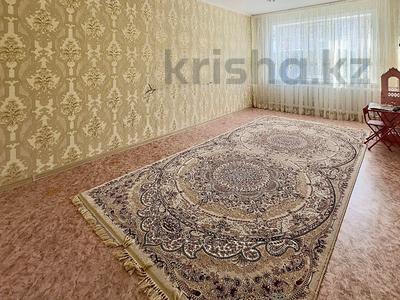 3-комнатная квартира, 66 м², Болатбаева 4 за 23.9 млн 〒 в Петропавловске