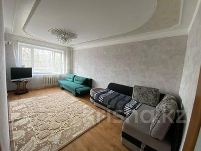 3-комнатная квартира · 63 м² · 3/5 этаж, мкр 4 за 180 000 ₸ в Уральске