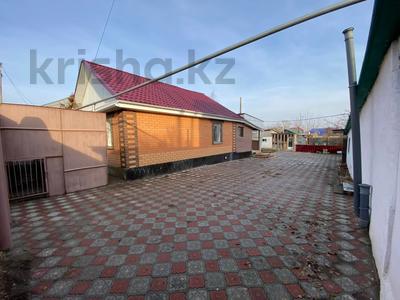 Отдельный дом · 4 комнаты · 81 м² · 5.1 сот., Ленинградская 7/3 за 27 млн 〒 в Костанае