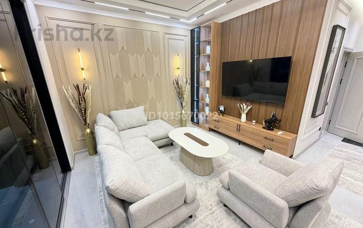 3-комнатная квартира · 115 м² · 4 этаж, Розыбакиева 320 за 30 000 ₸ в Алматы, Бостандыкский р-н — фото 2