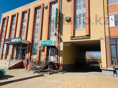 Продажа квартир в Актюбинской обл.: 1-комнатная квартира · 38.8 м² · 5/5 этаж, Бурабай 12 за 12 млн 〒 1-комнатная квартира · 38.8 м² · 5/5 этаж, Бурабай 12 за 12 млн 〒 в Актобе, мкр. Курмыш