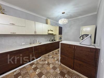3-комнатная квартира · 146 м² · 2/5 этаж, Санкибай Батыра пр-т за 55 млн ₸ в Актобе