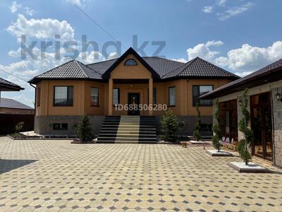 Отдельный дом · 5 комнат · 630 м² · 10 сот., мкр Кунгей за 160 млн 〒 в Караганде, Казыбек би р-н