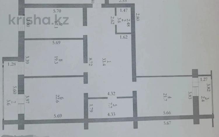 3-комнатная квартира, 137 м², 3/5 этаж, мкр. Алтын орда 42 за 31 млн 〒 в Актобе, мкр. Алтын орда — фото 2