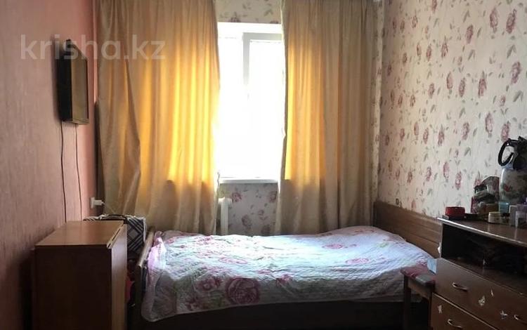 2-комнатная квартира · 42 м² · 3/5 этаж, мкр Аксай-1 21 за 27 млн ₸ в Алматы, Ауэзовский р-н — фото 2