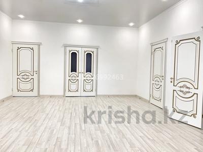 Отдельный дом · 4 комнаты · 170 м² · 9 сот., мкр Самал — Хакназархан за 62 млн ₸ в Атырау