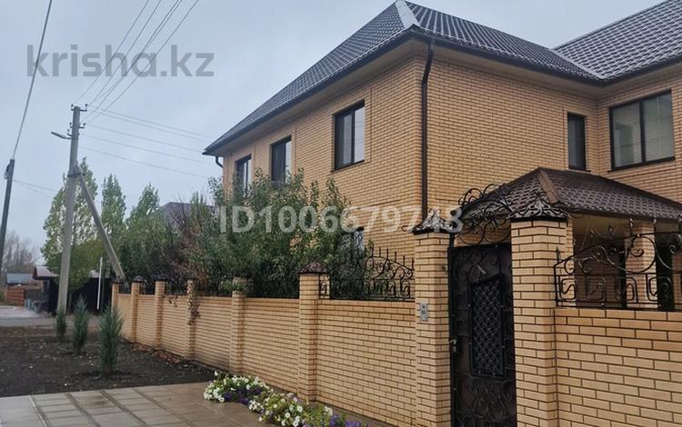 Отдельный дом · 7 комнат · 280 м² · 9 сот., 5A мкрн за 90 млн 〒 в Аксае — фото 2