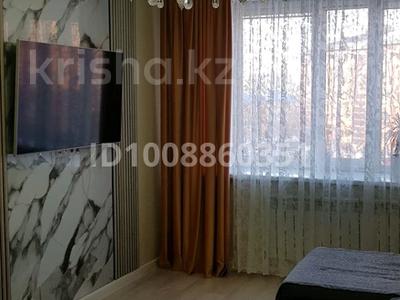 2-бөлмелі пәтер · 63 м² · 3/5 қабат, Муканова 49/12 — Рядом с Автостанцией на Юго- востоке, сзади мороженое Айза., бағасы: 33 млн ₸ в Караганде, Казыбек би р-н