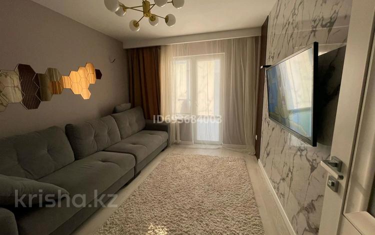 3-комнатная квартира, 72 м², 4/5 этаж, мкр Мамыр-2 13 за 53 млн 〒 в Алматы, Ауэзовский р-н — фото 2
