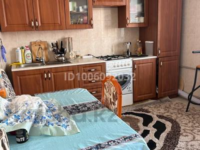 1-комнатная квартира · 49 м² · 5/9 этаж, Авангард 2-23б — Рядом 3 школ за 200 000 〒 в Атырау, мкр Авангард-2