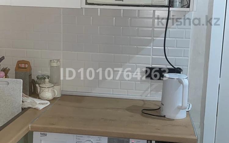 2-бөлмелі пәтер · 50 м² · 1/5 қабат, Шашубая кошкарбаева 18 — Караменде би, бағасы: 24 млн ₸ в Балхаше — фото 6