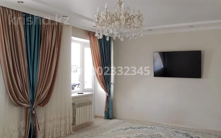 4-бөлмелі пәтер · 108 м² · 3/5 қабат, 17-й мкр 92, бағасы: 38 млн ₸ в Актау — фото 2
