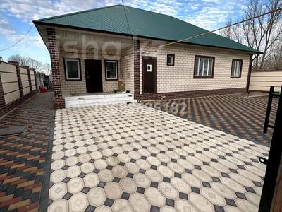 Отдельный дом • 6 комнат • 220 м² • 7 сот., Тауелсиздик 163 за 37.5 млн 〒 в Улане