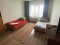 1-комнатная квартира, 43 м², 5/5 этаж посуточно, мкр Мамыр-1 за 10 000 〒 в Алматы, Ауэзовский р-н — фото 3