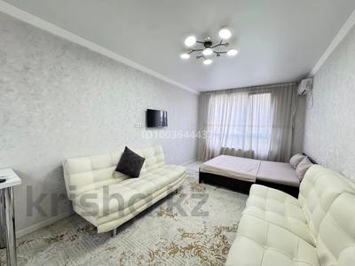 1-комнатная квартира · 35 м² · 3/10 этаж, Толе би 285/8 20-корпус — Пересечение Төле би Өтеген батыра за 300 000 ₸ в Алматы, Алмалинский р-н