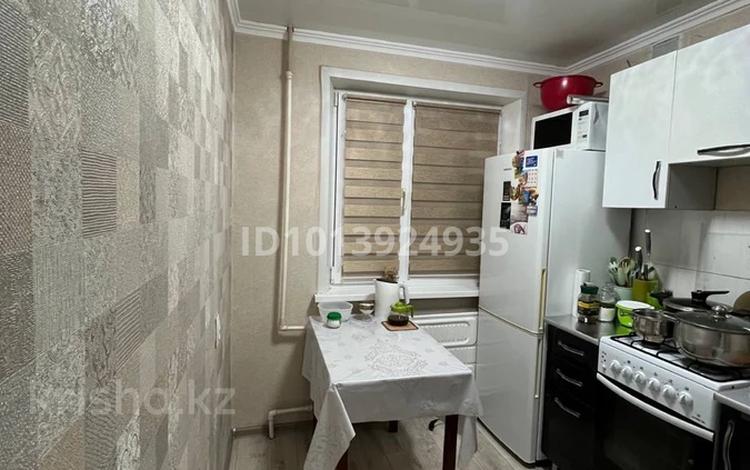 2-комнатная квартира · 48 м² · 1/5 этаж, Майкудук, 16й микрорайон 17 за 12 млн ₸ в Караганде, Алихана Бокейханова р-н — фото 2