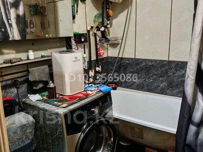 3-комнатная квартира · 56 м² · 2/5 этаж, Майкудук, Майкудук, 12й микрорайон 4 за 14 млн ₸ в Караганде, Алихана Бокейханова р-н