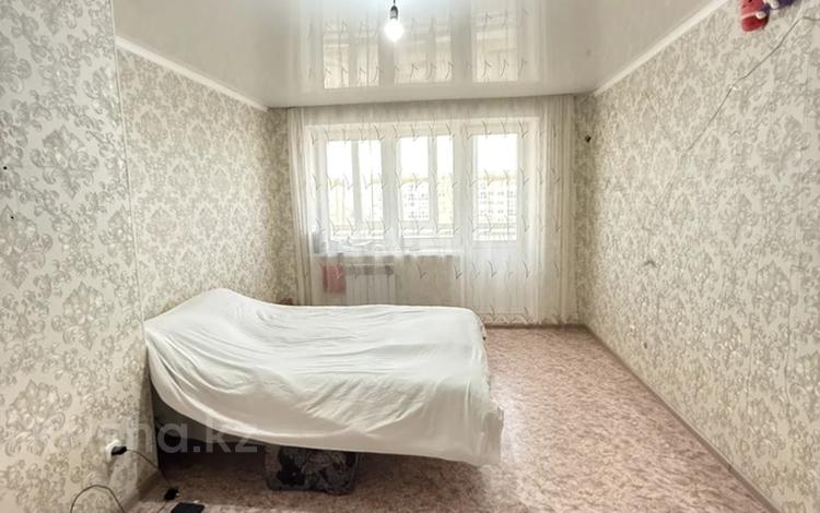 1-комнатная квартира · 35.5 м², ул. Мурата Монкеулы за 13.5 млн ₸ в Уральске, мкр Школьник — фото 2
