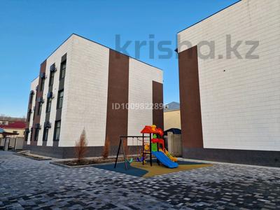 3-бөлмелі пәтер · 87 м² · 2/3 қабат, Рысбек батыра 7 — Напротив заводского ровд, химпаселок, бағасы: 300 000 〒 в Таразе