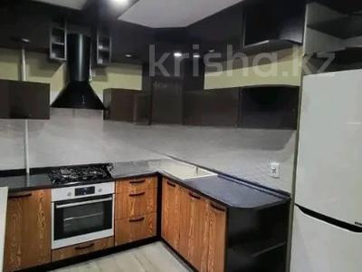 3-комнатная квартира · 64 м² · 1/5 этаж, мкр №11, ул. Жандосова за 59 млн ₸ в Алматы, Ауэзовский р-н