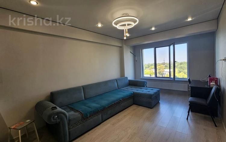 2-комнатная квартира · 50 м² · 6/17 этаж, Ауэзова за 350 000 ₸ в Алматы, Алмалинский р-н — фото 2