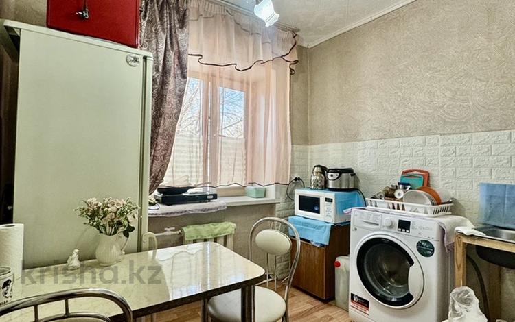 1-комнатная квартира · 30 м² · 2/2 этаж, мкр Михайловка , Западная 93 за 11.3 млн ₸ в Караганде, Казыбек би р-н — фото 2