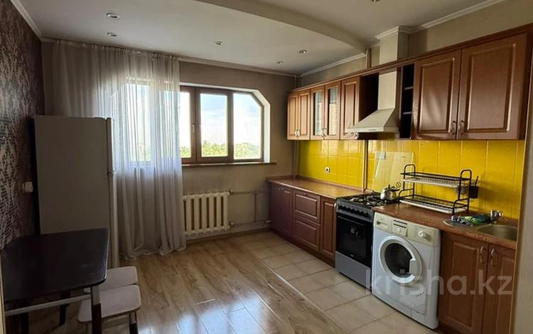 2-комнатная квартира · 60 м² · 6/9 этаж, Достык за 290 000 ₸ в Алматы, Медеуский р-н — фото 2