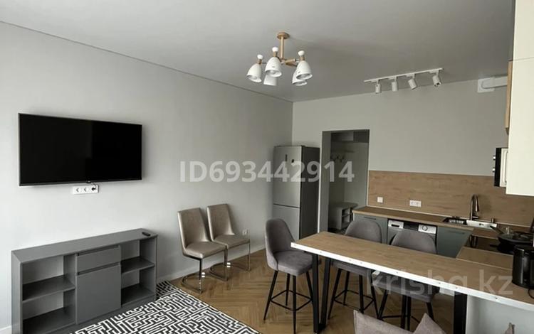 2-комнатная квартира, 50 м², 4/13 этаж помесячно, Кабанбай батыра 252