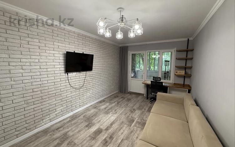 3-комнатная квартира · 65 м² · 2/5 этаж, Жарокова 296 за 380 000 ₸ в Алматы, Бостандыкский р-н — фото 2