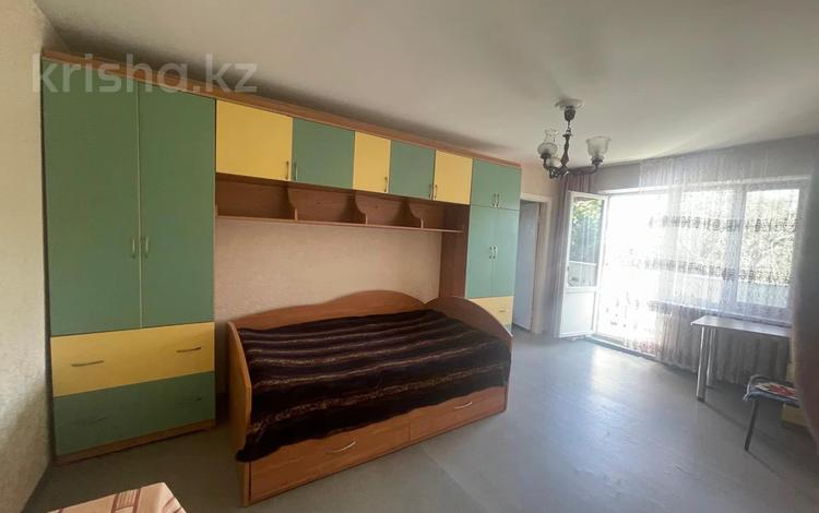 2-комнатная квартира · 45 м² · 5/5 этаж, Тулебаева 37 за 300 000 ₸ в Алматы — фото 2